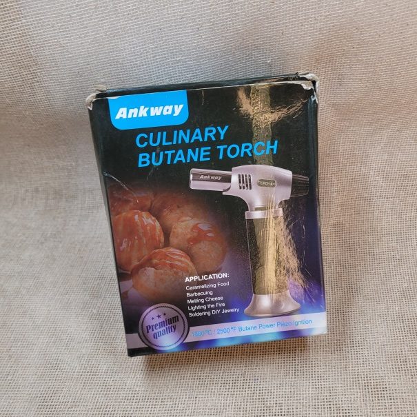 Flameador  para cocina requiere cargar con butano,  90 Bs.