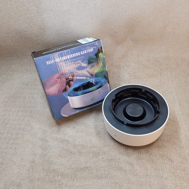 Cenicero con aspirador de humo, 120 Bs