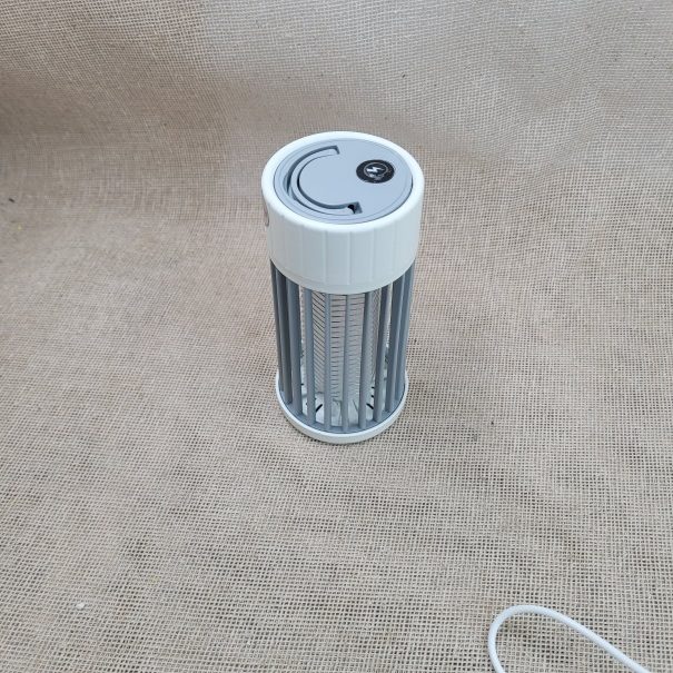 Mata mosquitos pequeño USB, 90 Bs.